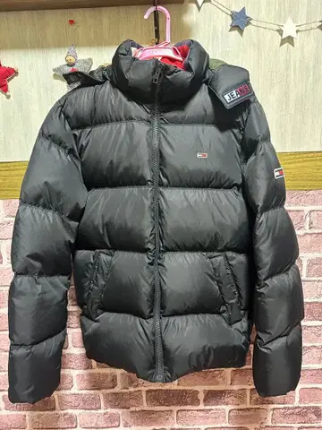 TOMMY JEANS 블랙 다운 자켓 S 사이즈