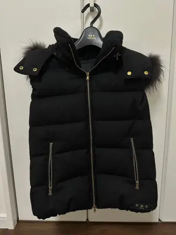 TATRAS 퍼 포함 블랙 다운 자켓