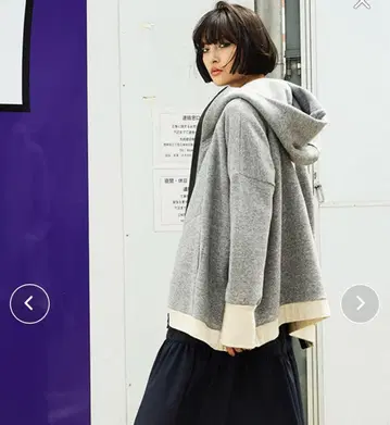 AVIE 텐트 라인 쭈리 후드티 그레이 후드 부착 플리스 자켓