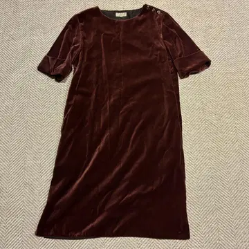 새상품급 MARGARET HOWELL 반팔 원피스 버건디 드레스