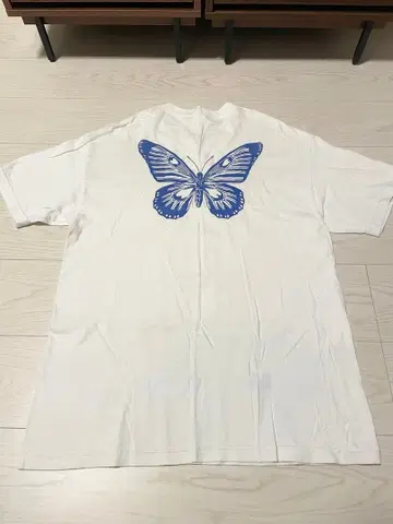 Girls Don't Cry 셔츠