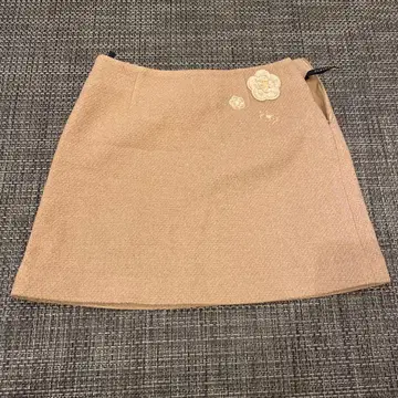 CLATHAS 베이지 미니 스커트