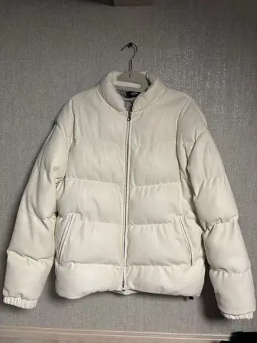 화이트 다운 자켓 AZUR