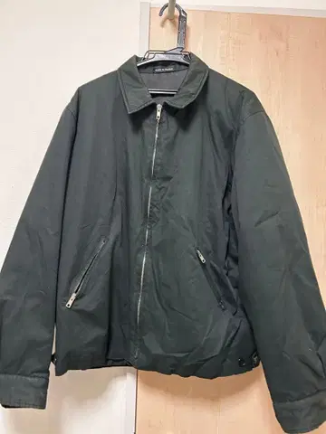 again b 다크 그린 나일론 자켓