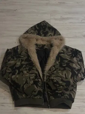 카모 패턴 후드 부착 퍼 후드티