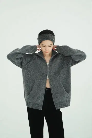 CLANE 포켓 집 니트 탑스