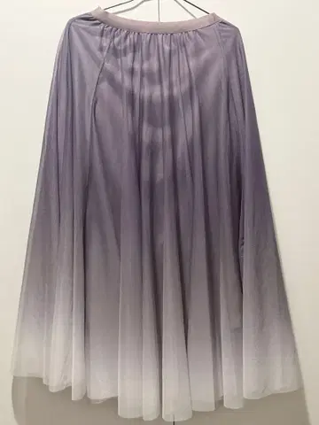 그라데이션 볼륨 샤샤 스커트