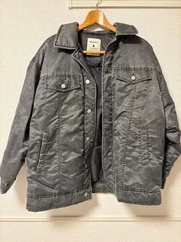 그레이 다운 자켓 버튼 포함