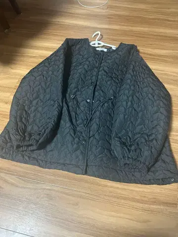 퀼팅 자켓 노카라 블랙 하트 무늬 미사용품 택 포함