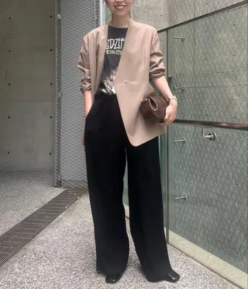 [새상품급] 스터링 루어 솔리드 개더 팬츠 블랙 사이즈 2