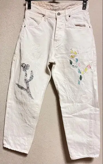 미나 페르호넨 always 화이트 데님 꽃무늬 자수