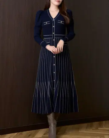 Her lip to Suite Room Knit Long Dress