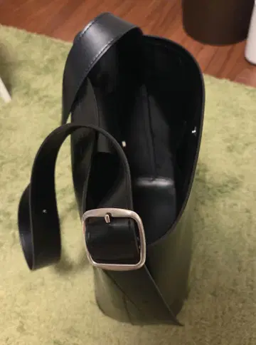 UNIQLO 2way 가죽 숄더백 BLACK A4