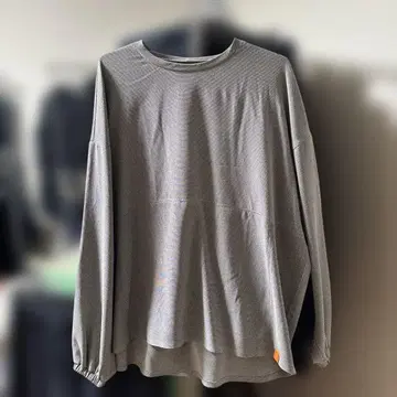 TIGHT BOOTH 긴팔 티셔츠 사이즈 L