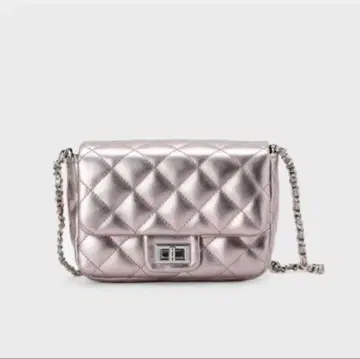 OPAQUE.CLIP 퍼피 퀼팅 체인 숄더백