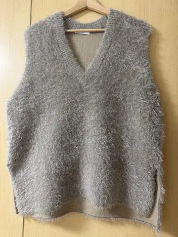 DISCOAT V넥 니트 베스트 베이지 계열 사이즈 F