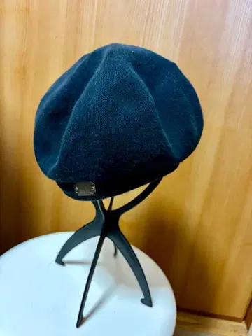 THECRIMIE 더클라이미 로고가 귀여운 블랙 베레모