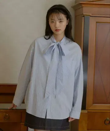 칼라리스 타이넥 셔츠 스트라이프