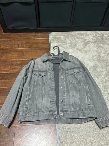 UNIQLO 블랙 데님 자켓