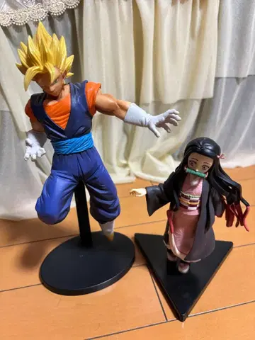 손오공과 네즈코 피규어 세트