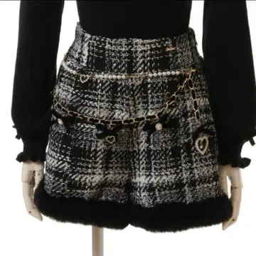 LIZLISA 비쥬 퍼 숏팬츠 블랙 체크