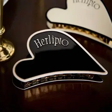 Her lip to Bicolor Heart Hair Clip black