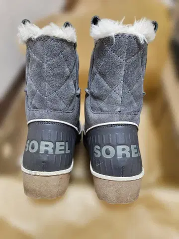 새상품급 SOREL 그레이 24.0 털 모양 보아