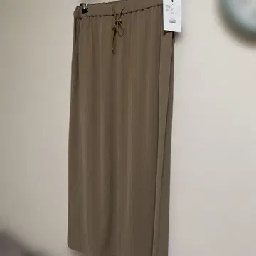 밴야드 스톰 더블 크로스 드로스트 스커트