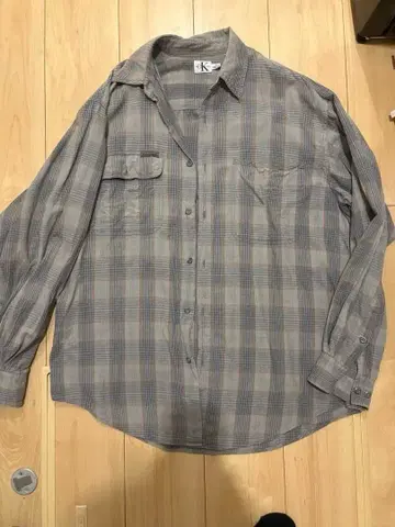 캘빈 클라인 체크 무늬 긴팔 셔츠 M 사이즈