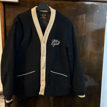 쿠티 바시티 자켓? 자켓