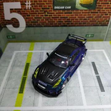 CM MODEL LB-SILHOUETTE WORKS