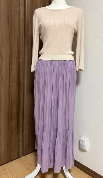 Discoat 이소재 절개 롱 원피스