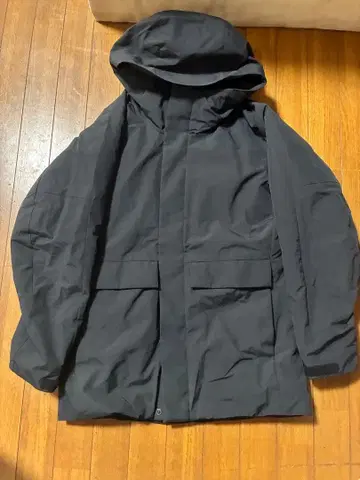 UNIQLO 하이브리드 다운 파카 블랙