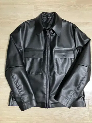 세일 중 (새상품급, 시착만 한 상품) ZARA 페이크 가죽 자켓 블랙