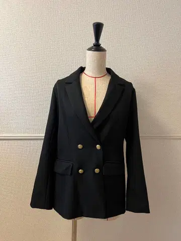 Louere 블랙 테일러드 자켓 S 사이즈