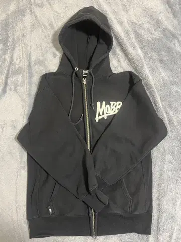 MoBB 블랙 집업 후드티