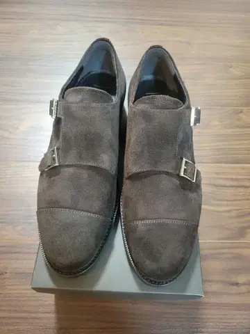 [ 새상품 ] 산요야마초 브라운 스웨이드 더블 몽크 스트랩 신발