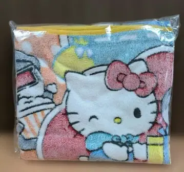 외출 상어 x 산리오 캐릭터즈 담요 (미개봉 새상품)