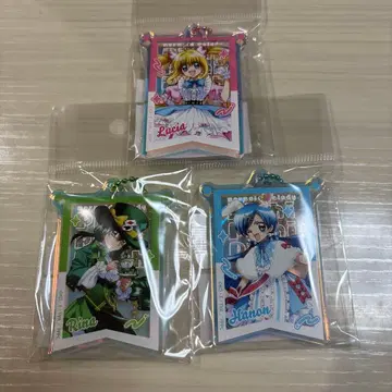 피치피치 피치 마루이 popup 앨리스 의상 오로라 아크릴 키링