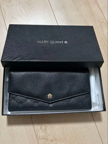 MARY QUANT 장지갑