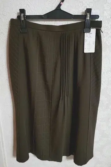 다크 브라운 타이트 스커트 70 사이즈