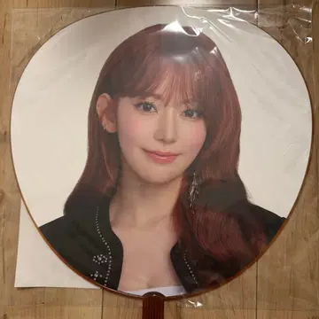 LE SSERAFIM 르세라핌 사쿠라 부채