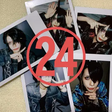 KAKUMAY 마코토 사복 의상 고트의 날 폴라로이드 5장 세트