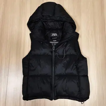 ZARA 블랙 다운 베스트 M 사이즈