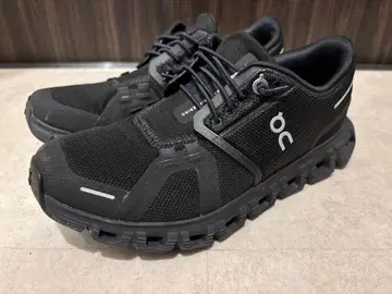 ON/cloud 6/블랙/스니커즈