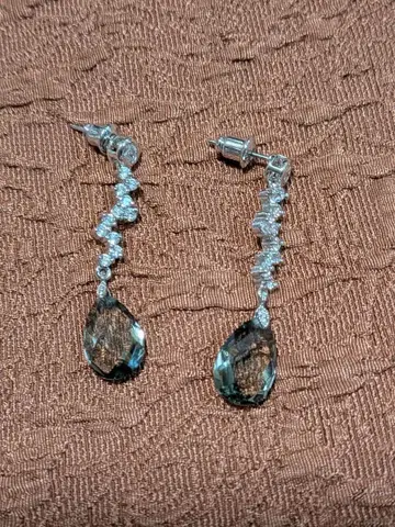 반짝이는 롱 귀걸이 스와로브스키풍