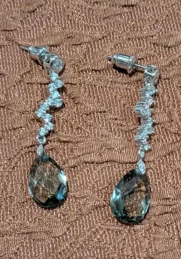 반짝이는 롱 귀걸이 스와로브스키풍