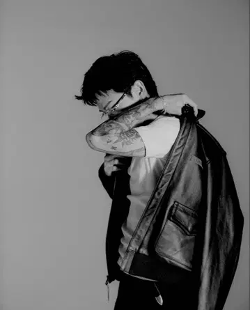 3House 착용 AVIREX G-1 FLIGHT JACKET