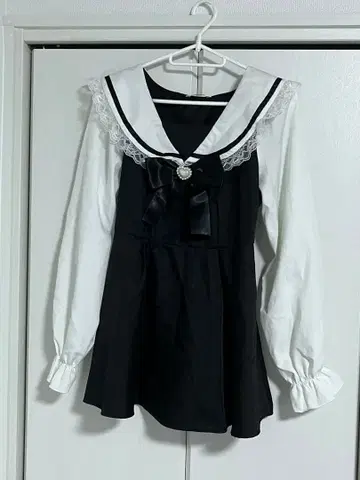 Majority 양산 지뢰 세일러 카라 셋업 Avail