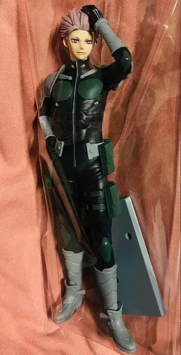 괴수 8호 그란디스타 나루미 겐 피규어